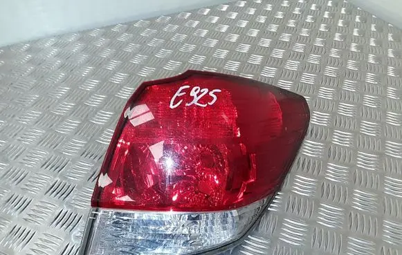 Subaru Legacy Rear/tail lights 22020067