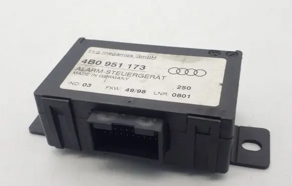 Audi A6 S6 C5 4B Alarm control unit/module 4B0951173