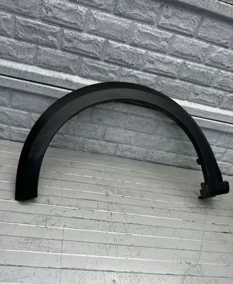 Dacia Sandero Front arch trim sddgjkkjfGEJJS