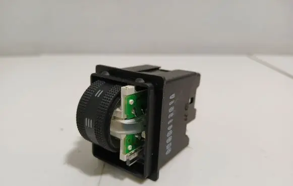 Audi A4 S4 B8 8K Headlight level height control switch 8K0941301A