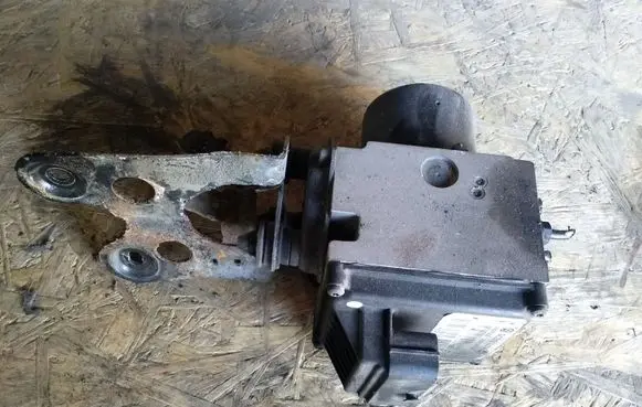 Volkswagen PASSAT B6 ABS Pump 3C0614095KIU