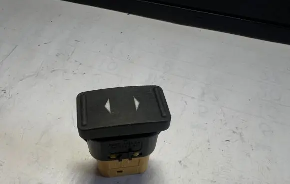 Ford Focus Electric window control switch 6M2T14529DA 03168420 72274