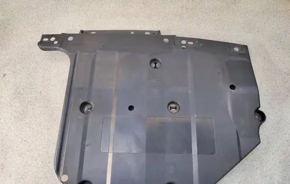Renault Clio V Fuel tank bottom protection 748A07505RAOP124 748A07505R