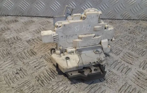 Audi A4 S4 B7 8E 8H Front door lock 8E2837015AA