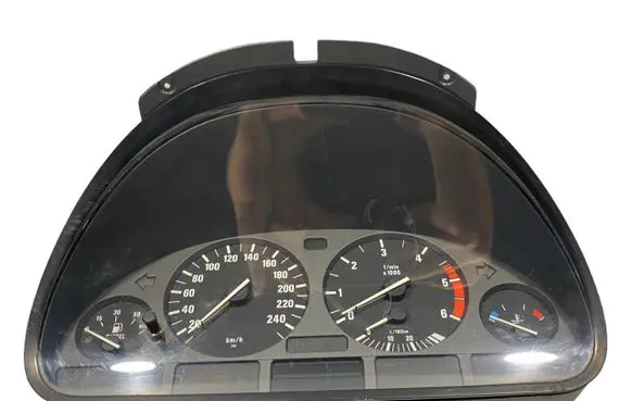 BMW 5 E39 Speedometer (instrument cluster) 8381198 62118381198