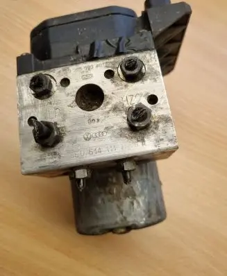 Volkswagen PASSAT B5 ABS Pump 8E0614111T 0265292401