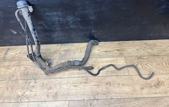 Toyota Auris 150 Fuel tank filler neck pipe