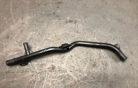 Audi Q2 - Coolant pipe/hose 04C121070B