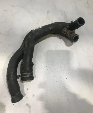 Volkswagen PASSAT B6 Engine coolant pipe/hose 1K0121086