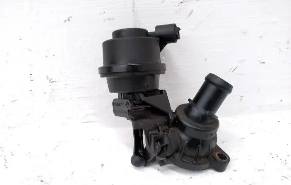 Audi Q5 SQ5 Engine coolant pipe/hose 059121737