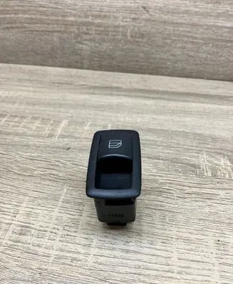 Mercedes-Benz B W245 Electric window control switch A2518200510 9051679300