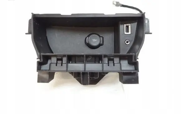 Peugeot 308 12 V Socket (front) 9803434777
