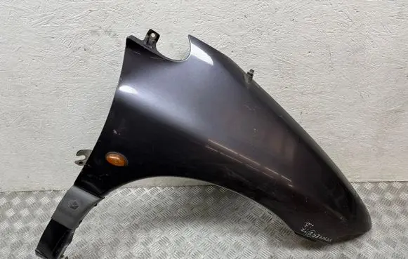 Chrysler Voyager Fender 4797808 4882292AA 57977808