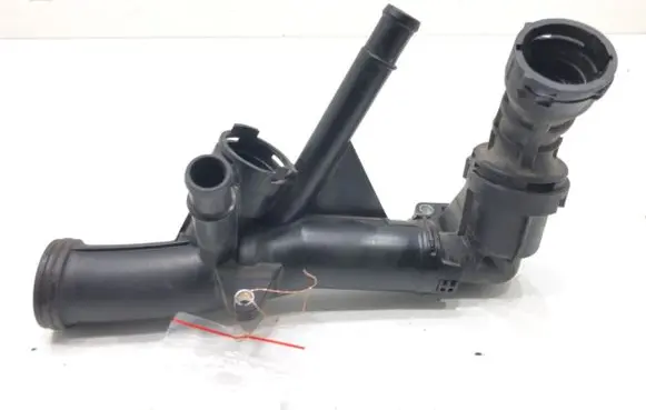 Volkswagen Golf VII Engine coolant pipe/hose 04L121071E