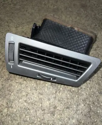 BMW 7 E65 E66 Dashboard side air vent grill/cover trim 8223334