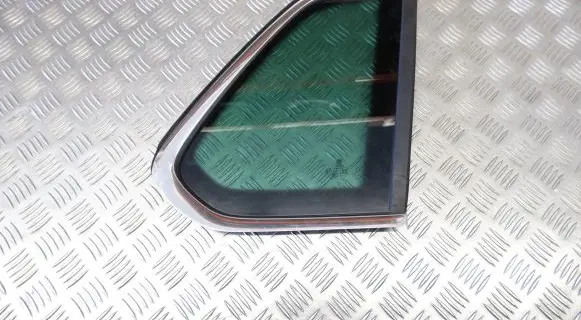 Volkswagen Tiguan Rear side window 5NA845042P