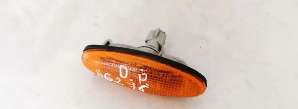 Mazda 626 Front fender indicator light 0464120 046-4120