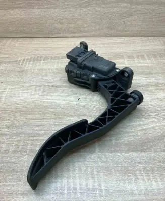 Audi A6 S6 C6 4F Accelerator throttle pedal 4F1723523A 6PV00898404