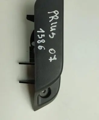 Toyota Prius (XW20) Fuel cap release pull handle 