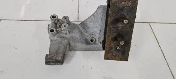 Iveco Daily 4th gen Engine mounting bracket 504050580