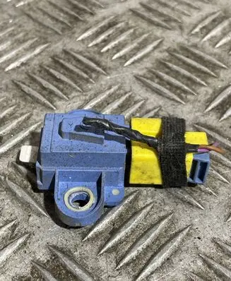 Volkswagen Golf V Airbag deployment crash/impact sensor 1K0955557A