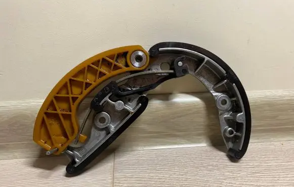 Porsche Panamera (970) Timing belt/chain tensioner 94610725800