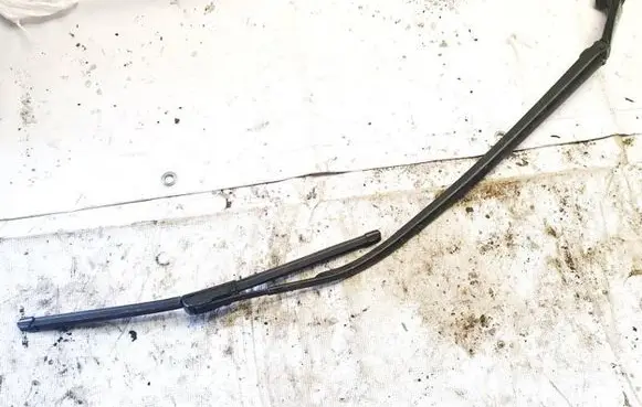 Mazda CX-7 Front wiper blade arm