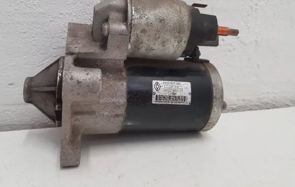 Dacia Sandero Starter motor 8200815083