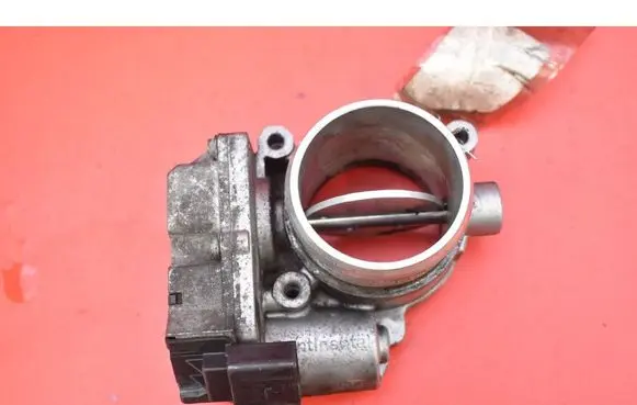 Audi Q5 SQ5 8R Throttle body valve 4E0145950J