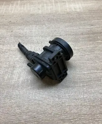 Volvo S40, V40 Turbo solenoid valve 7700874764