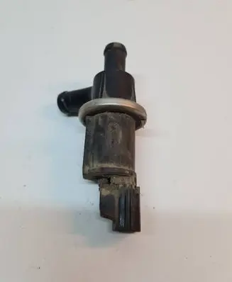 Volvo C70 Fuel pressure regulator 9486016 72251002