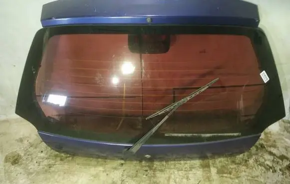 Mitsubishi Colt Tailgate/trunk/boot lid melynas