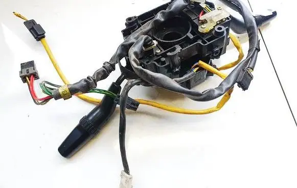 Wiper turn signal indicator stalk/switch