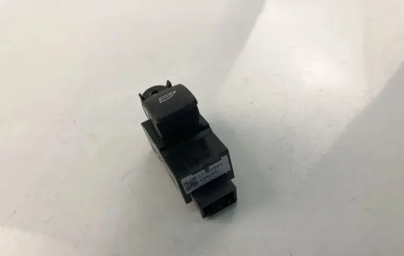 Volvo V40 Electric window control switch 31394840
