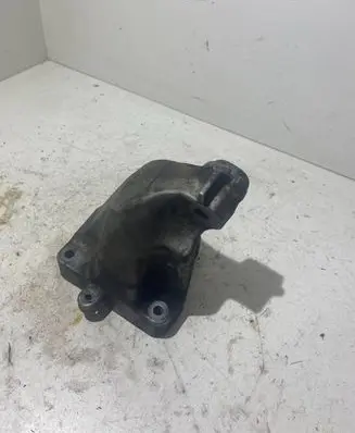 Mercedes-Benz E W211 Engine mounting bracket A6422230104