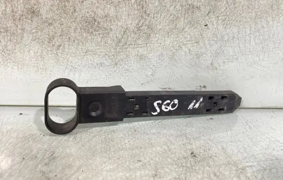 Headlight/headlamp mounting bracket
