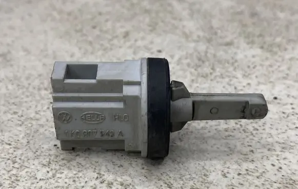 Audi A4 S4 B7 8E 8H Interior temperature sensor 1K0907543A