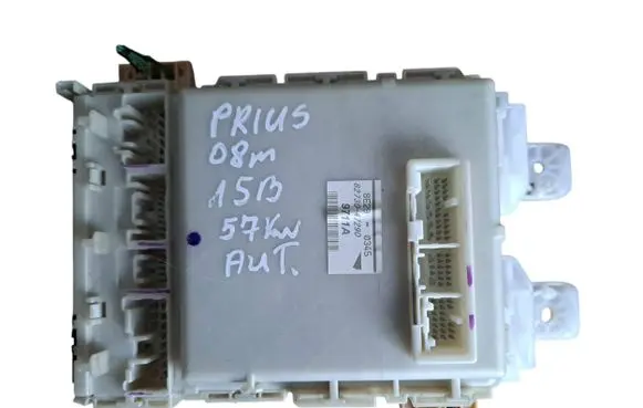 Toyota Prius (XW20) Fuse module 8273047290