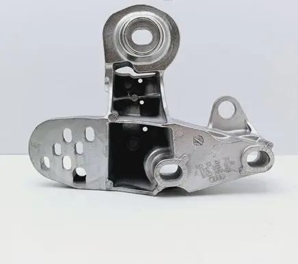 Audi A6 S6 C5 4B Engine mounting bracket 8E0199351F