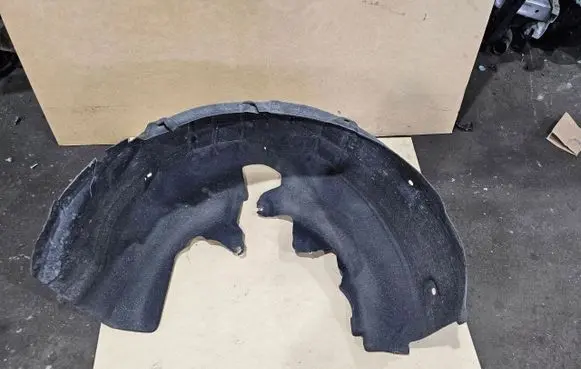 Audi A6 C7 Front arch 4G0810172A