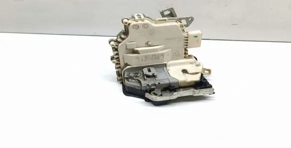Audi A4 S4 B8 8K Rear door lock 8K0839016C