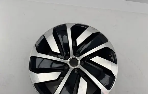 Volkswagen Arteon R18 alloy rim 3G8601025F