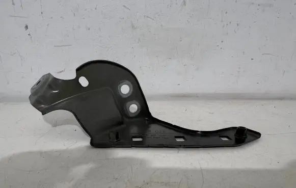 Volkswagen Taigo Fender mounting bracket 2G7821135