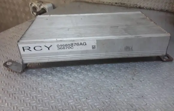 Chrysler Pacifica Sound amplifier 04685876ag