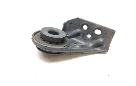 Hyundai Santa Fe Radiator mount bracket