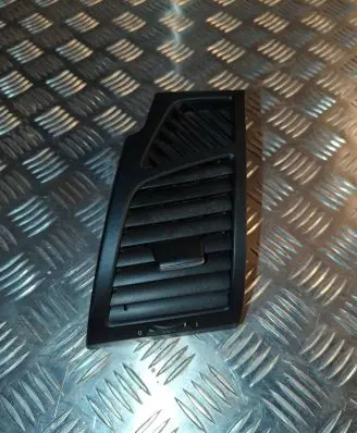 BMW 1 E81 E87 Dashboard side air vent grill/cover trim 7059187 P0101171 5160