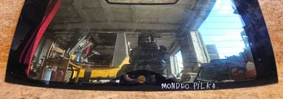 Ford Mondeo Mk III Rear windscreen/windshield window