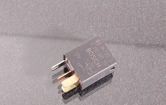Toyota Corolla E120 E130 Other relay 0332017307