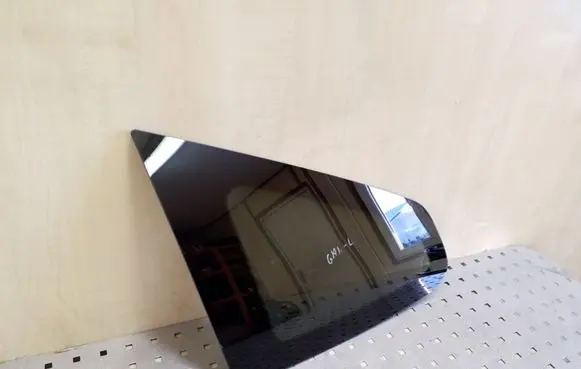 Nissan Qashqai+2 Rear side window