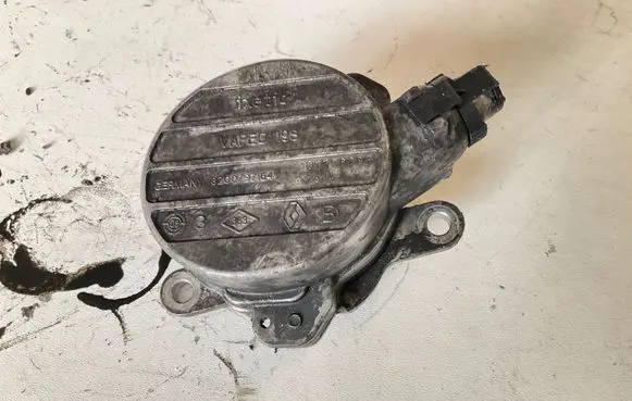Renault Master II Vacuum pump 8200797164